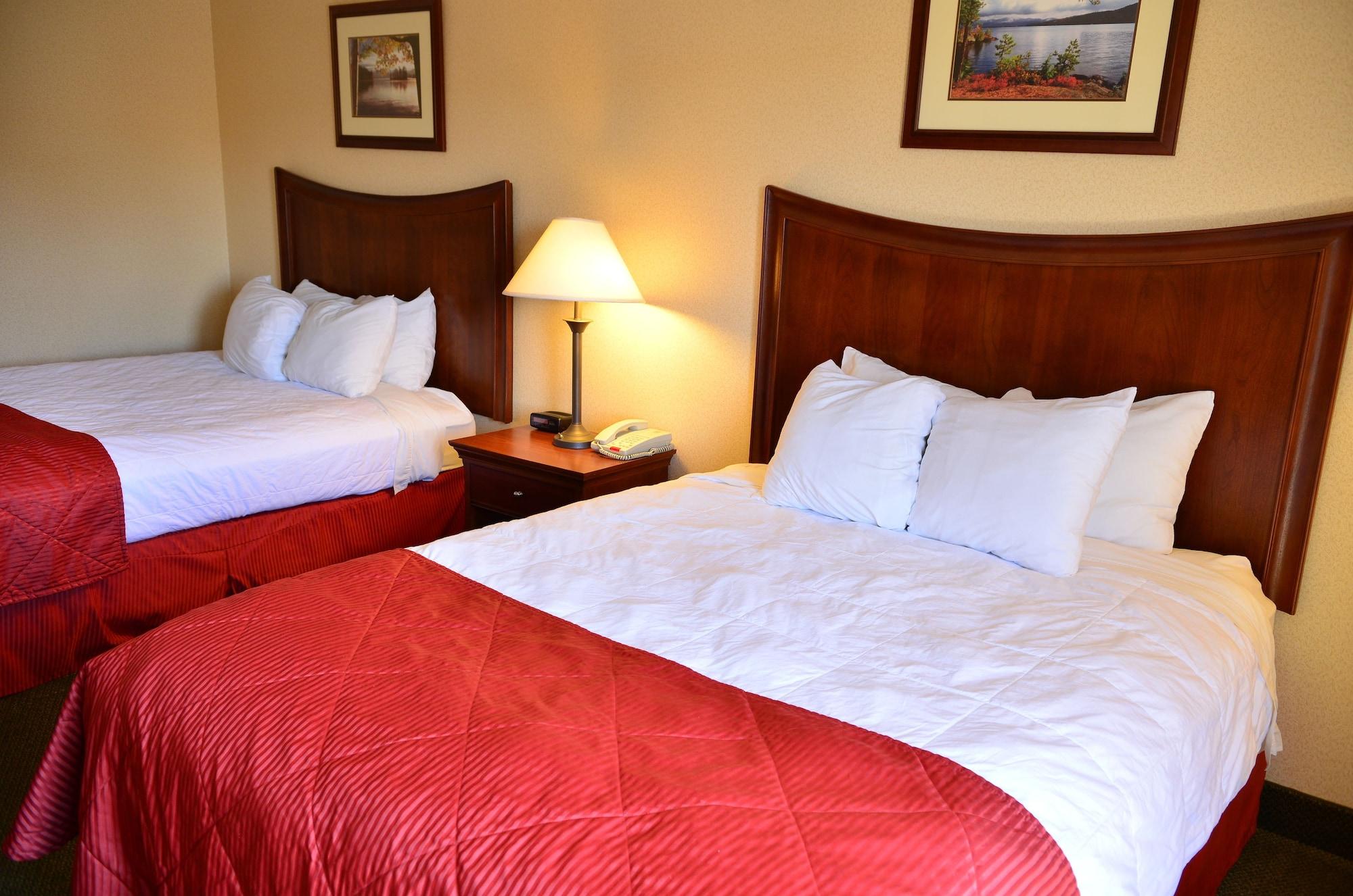 Clarion Inn & Suites At The Outlets Of Lake George Exterior foto